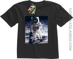 Kosmonauta z deskorolką - koszulka dziecięca czarna 