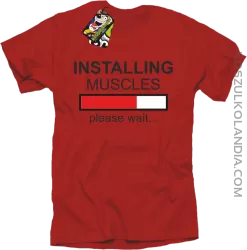 Installing muscles please wait... - Koszulka męska red