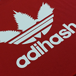 adihash koszulka z nadrukiem